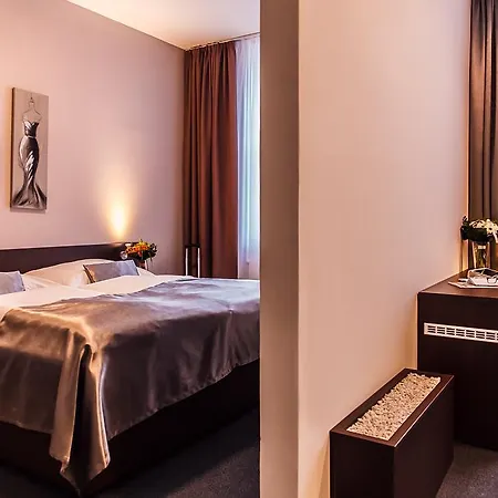 Interhotel