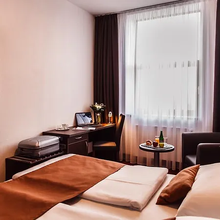 Interhotel فندق 4*